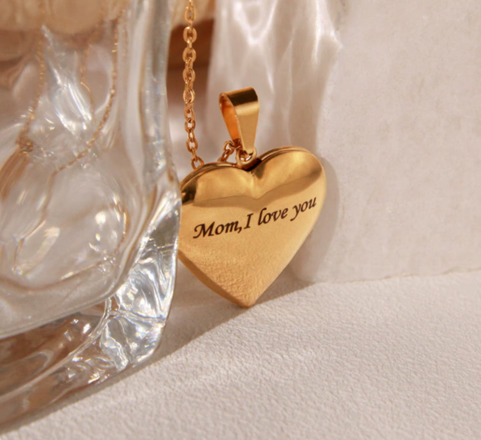 Engraved necklace custom name jewelry