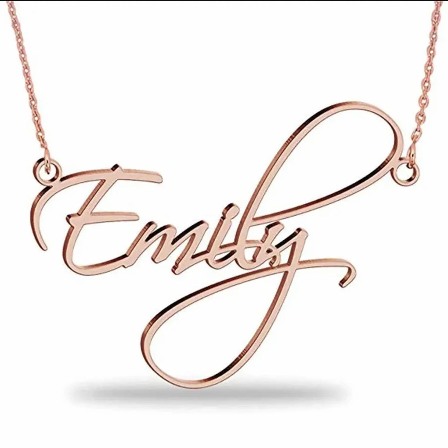 In-Depth View of a Personalized Rose Gold Link Chain Script Name Necklace